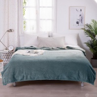 Плед Tango Spiga голубой однотонный от интернет магазина galatekstil.ru Фотография Плед Tango Spiga голубой однотонный