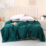 Плед Сен-Мартен Cristelle Сердца от интернет магазина galatekstil.ru Фотография Плед Сен-Мартен Cristelle Сердца