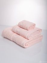 Полотенце Нежно-розовое махра фотография