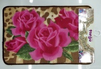 Коврик для ванной Tango Красные розы от интернет-магазина Галактика текстиля Фото Коврик для ванной Tango Красные розы